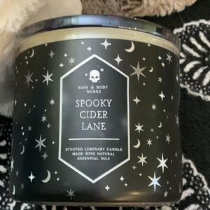 Bath and body works spooky cider lane candle with skull lid